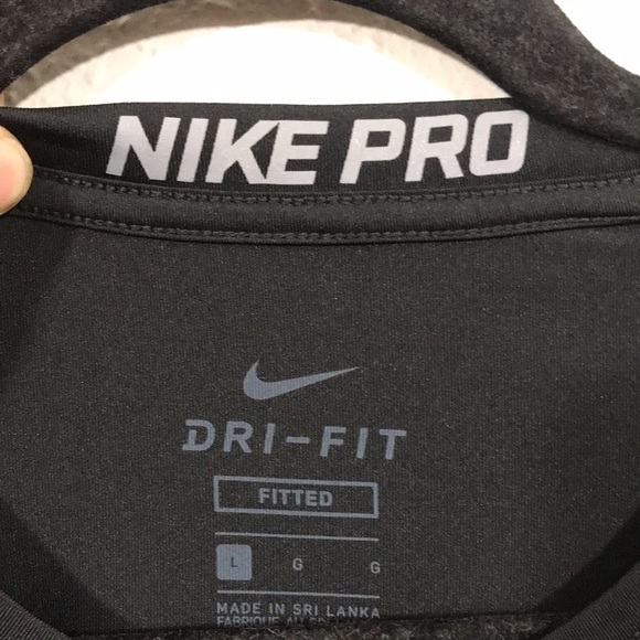 NIKE Mens Pro Fitted Black with Gray Screen Print  Top size L - Picture 4 of 13